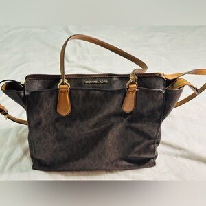 Michael Kors Dee Dee Large Signature Convertible Tote – Brown MK Logo